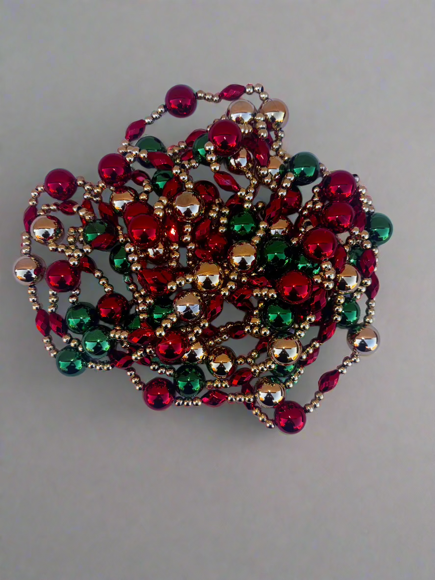 Festive Beaded Garland – Red, Green, and Gold Elegance (9ft)