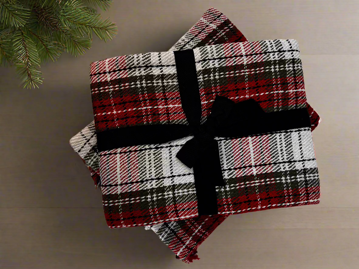 Festive Plaid Throw Blanket (50" x 60")